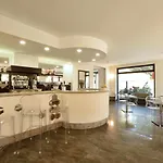 Mhotelsgroup 3* 迪亚诺马里纳