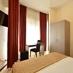 Mhotelsgroup 3* 迪亚诺马里纳