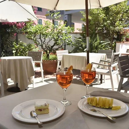 Hotel Mhotelsgroup 3*