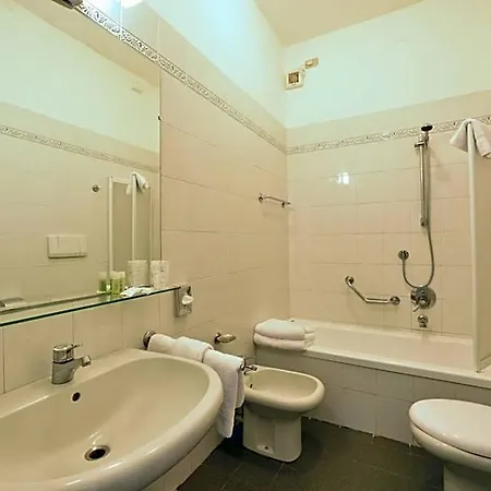 Hotel Mhotelsgroup 3*