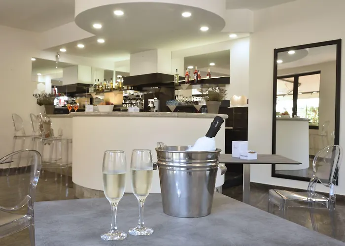 Hotel Mhotelsgroup 3*